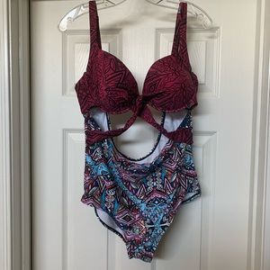 NWT Meet Curve Swimsuit